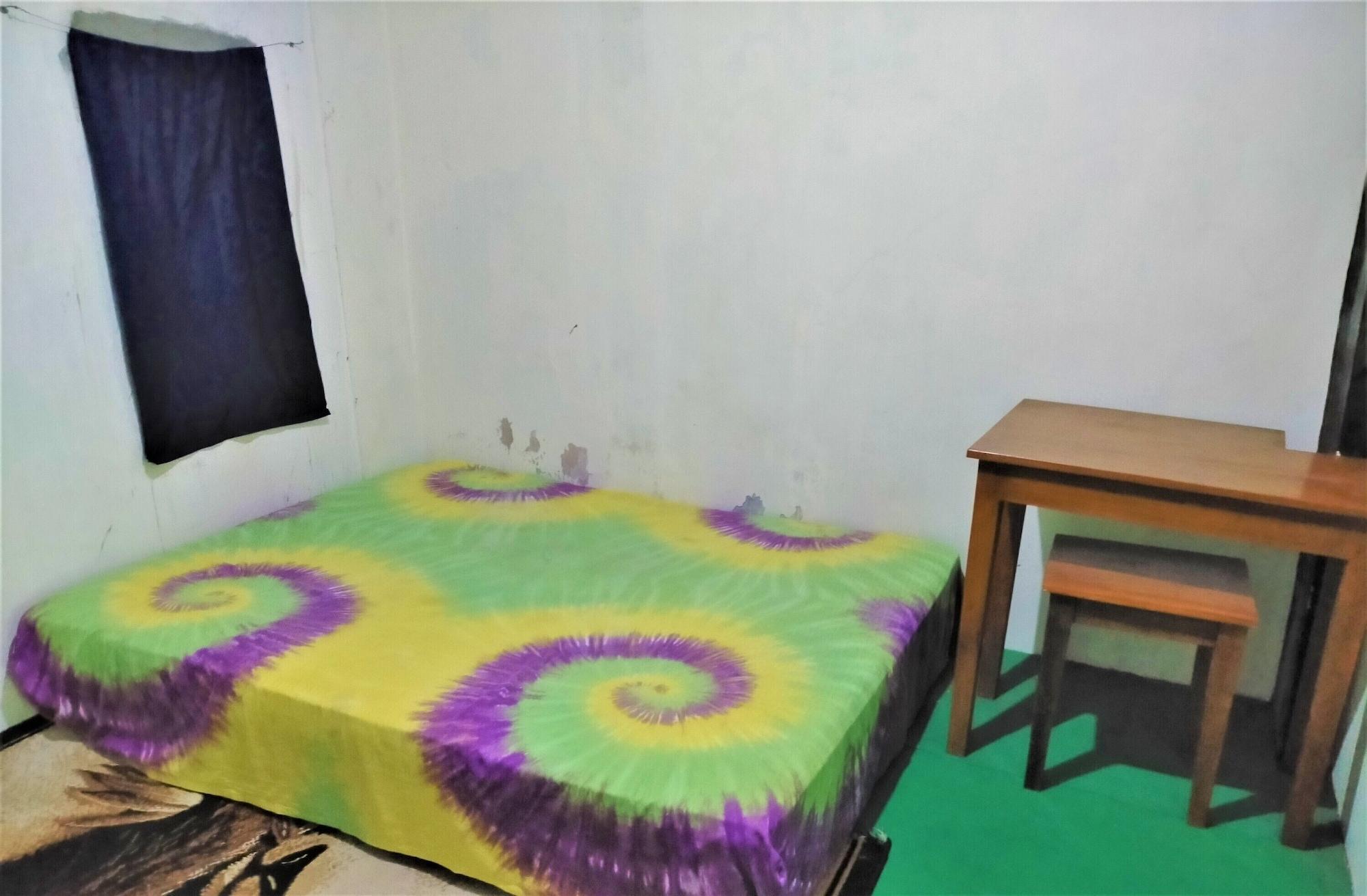 בניוואנגי Gandrung City Hostel מראה חיצוני תמונה