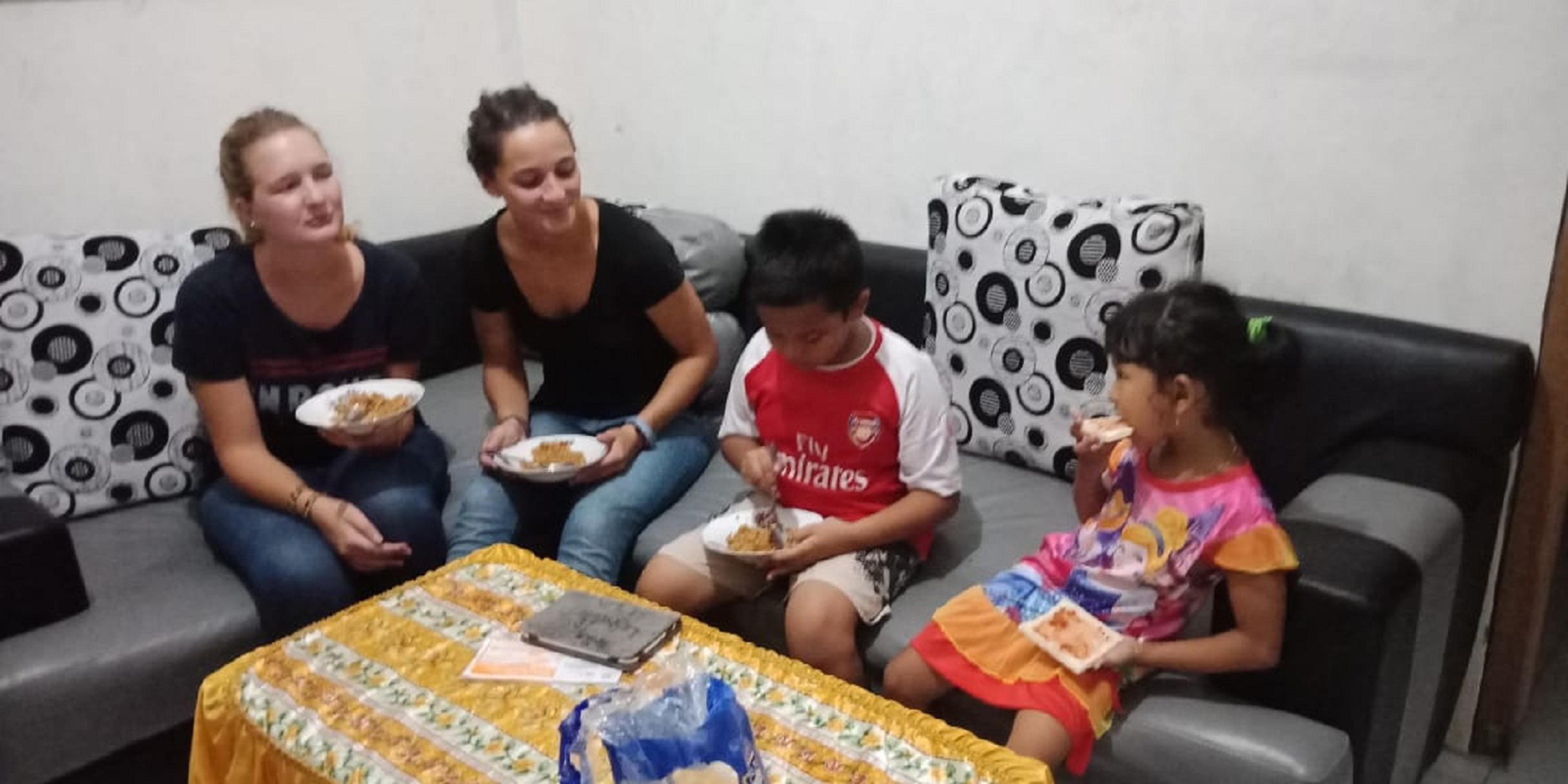 בניוואנגי Gandrung City Hostel מראה חיצוני תמונה