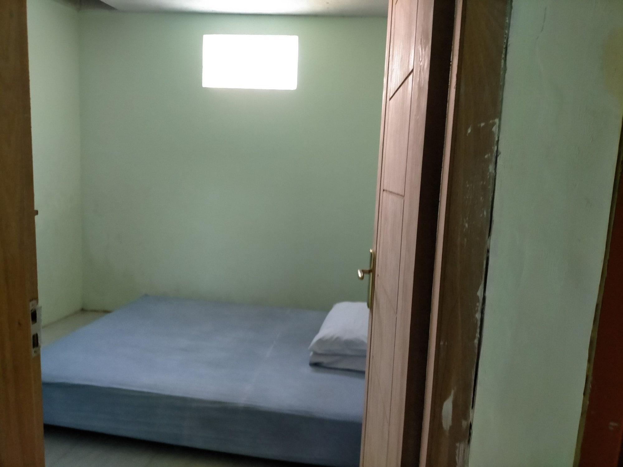 בניוואנגי Gandrung City Hostel מראה חיצוני תמונה